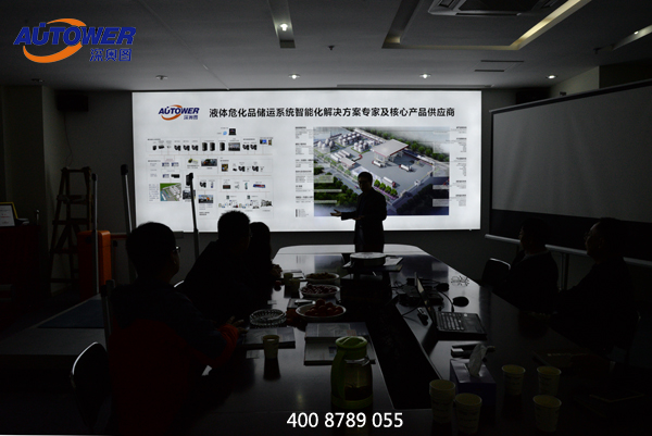 石油化工成品槽車裝車的下裝發(fā)油鶴管(Bottom Loading Arm 簡稱BLA)優(yōu)勢及特點 石油化工成品槽車裝車的下裝發(fā)油鶴管(Bottom Loading Arm 簡稱BLA)優(yōu)勢及特點